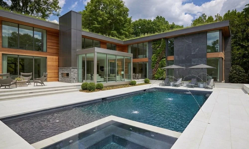 Swimming pool contractors in Dubai