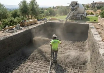 Swimming pool gunite shotcrete construction Dubai Swimming pool gunite shotcrete construction Dubai